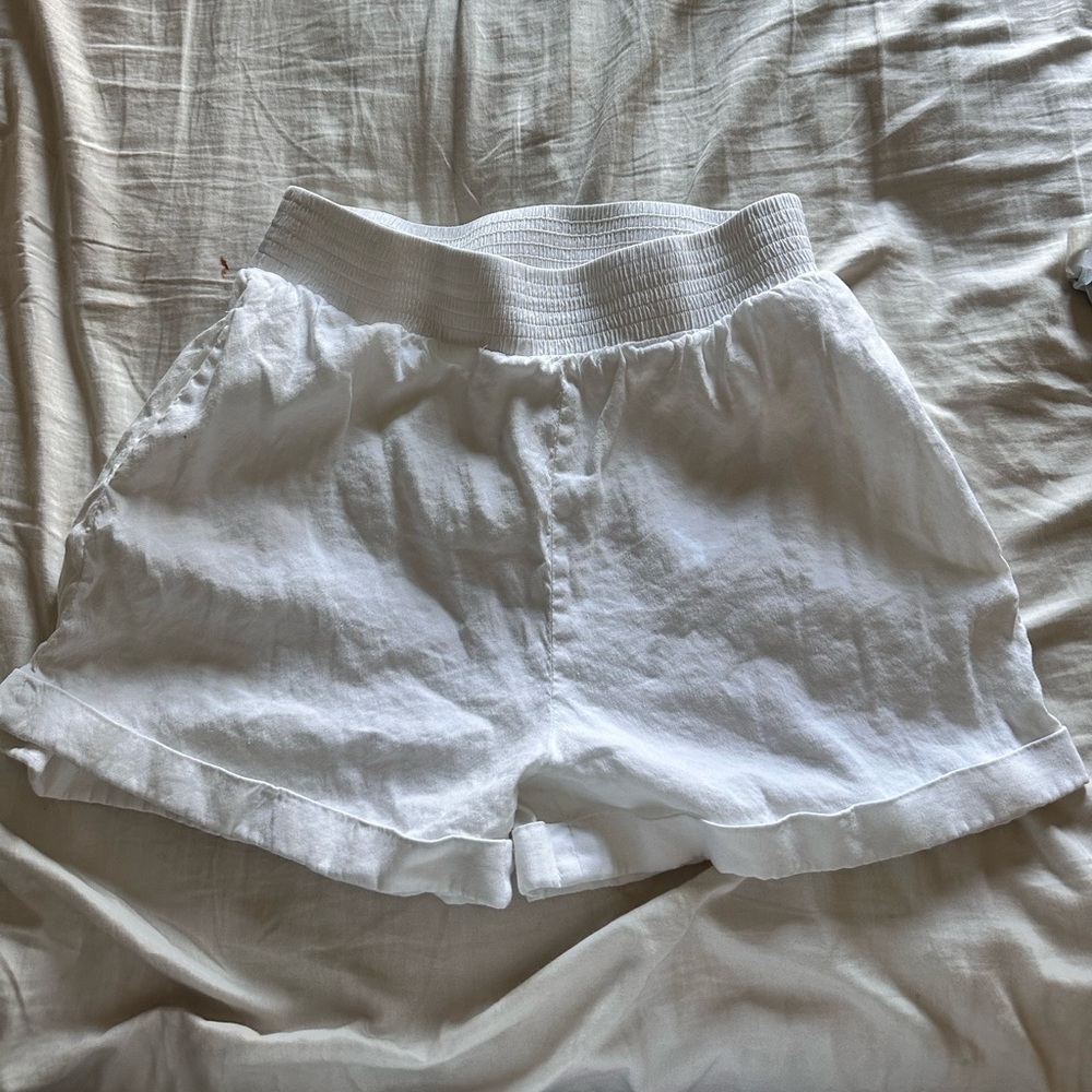 Gianni Bini white shorts